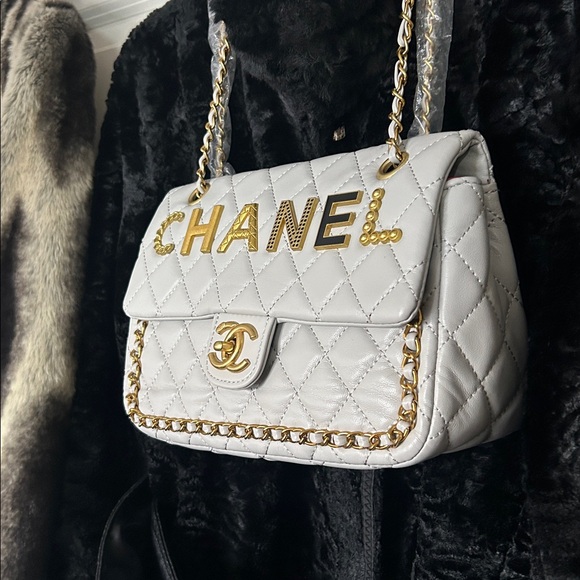 Classic Fur Vintage Coat - Picture 8 of 8